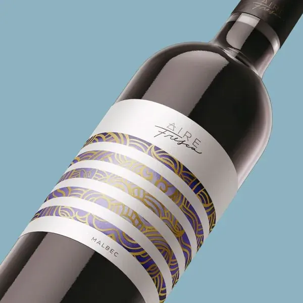 Aire Fresco Wines: diseño de etiqueta en botella de vino