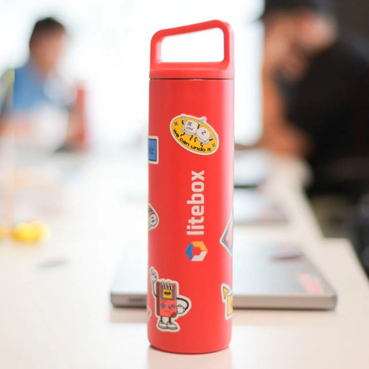 Litebox: botella personalizada para una experiencia de equipo